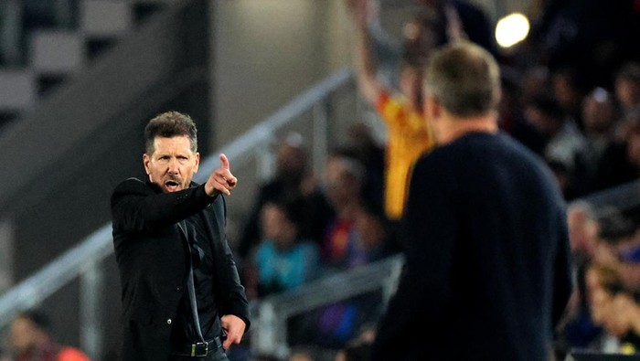 Soccer Football - UEFA Champions League - Quarter Final - First Leg - FC Barcelona v Atletico Madrid - Spotify Camp Nou, Barcelona, Spain - April 8, 2026 Atletico Madrid coach Diego Simeone reacts REUTERS/Nacho Doce