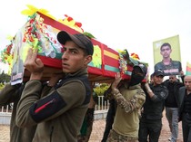 Duka di Qamishli, Anggota SDF Dimakamkan Usai Tewas dalam Bentrokan