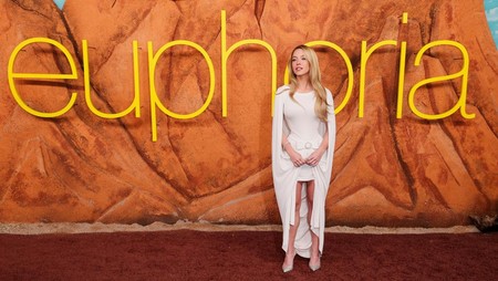 Sydney Sweeney Pamer Foto Seksi di Balik Layar Episode Terakhir Euphoria
