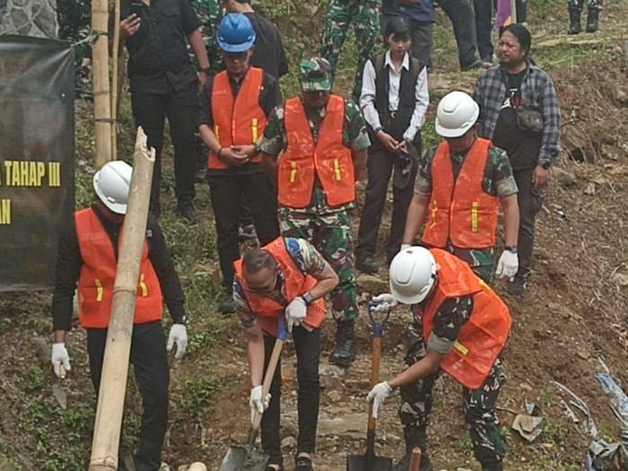 Groundbreaking Jembatan Garuda Tersebar Kodam III/Siliwangi dilaksanakan di Kota Bogor, Jawa Barat.