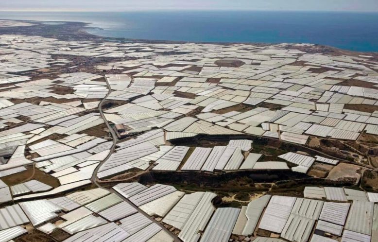 Hamparan rumah kaca raksasa di Almería, Spanyol, terlihat dari luar angkasa