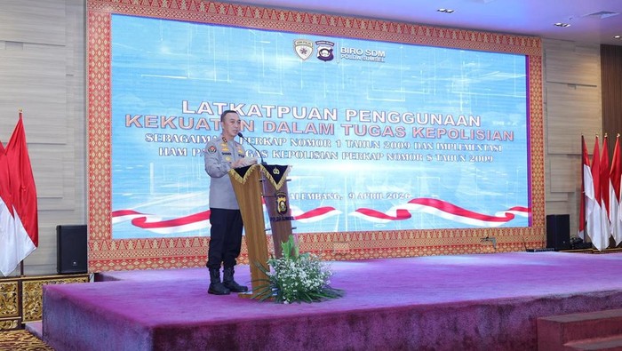 Kapolda Sumsel Sandi Nugroho mengatakan latihan ini untuk peningkatan kemampuan teknis dan pembentukan karakter personel agar mengedepankan pendekatan persuasif (dok Polda Sumsel)
