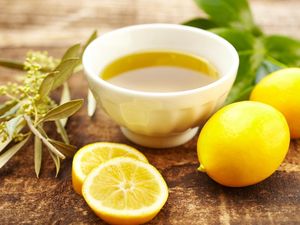 Video: Minum Ramuan Minyak Zaitun dan Air Lemon Bikin Kulit Glowing? Begini Faktanya