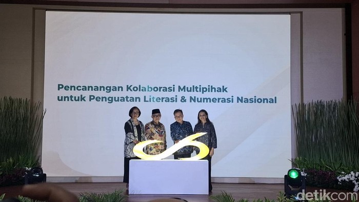 Kemendikdasmen gandeng Unicef dan Tanoto Foundation memperkuat literasi dan numerasi guru dan siswa di sekolah. Ini langkah yang akan dilakukan.