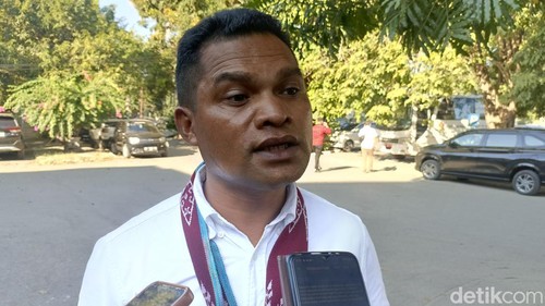 Ketua Kopdes Merah Putih Penfui Timur Gesti Sino saat diwawancarai di Kupang, Kamis (9/4/2026).