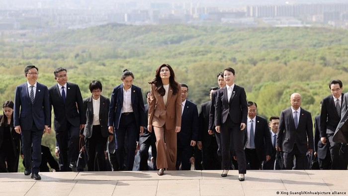 Langka, Pemimpin Oposisi Taiwan Kunjungi China, Ada Apa?