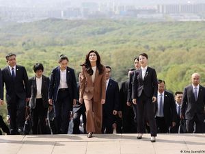 Langka, Pemimpin Oposisi Taiwan Kunjungi China, Ada Apa?