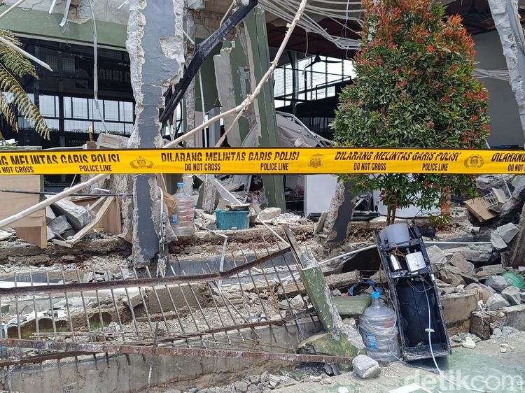 Kondisi Lapangan Padel di Bogor dan Gedung SD Rusak Akibat Ledakan