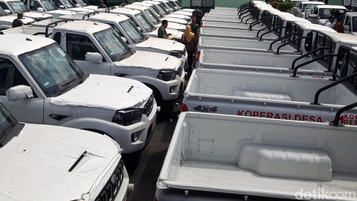 Mobil Mahindra operasional KDMP di Boyolali diserahkan ke pengurus KDMP dan Kades di Makodim Boyolali, Kamis (9/4/2026).