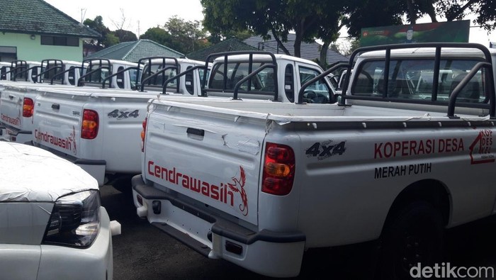 Mobil Mahindra operasional KDMP di Boyolali diserahkan ke pengurus KDMP dan Kades di Makodim Boyolali, Kamis (9/4/2026).