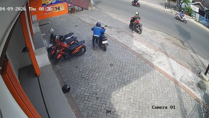 Motor karyawan Almaz Fried Chicken Pasuruan disikat maling