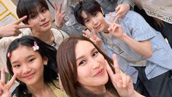 Senengnya NCT WISH Foto Bareng Ayu Ting Ting & Bilqis