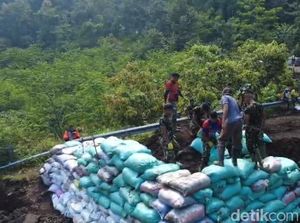 Akses ke Madakaripura Putus, Jembatan Bailey Dipasang