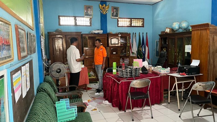 SDN Simbaringin di Kecamatan Kutorejo, Mojokerto dibobol maling