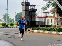 Demi Efisiensi, Bambang ASN Banyumas Pilih Lari 8 Km buat Ngantor