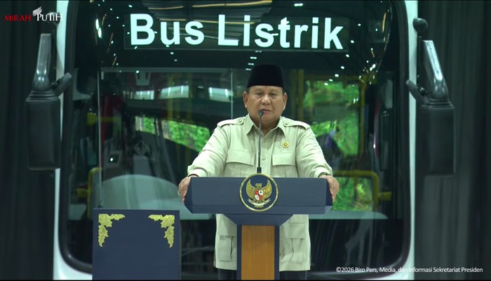 Prabowo resmikan pabrik bus listrik dan truk listrik