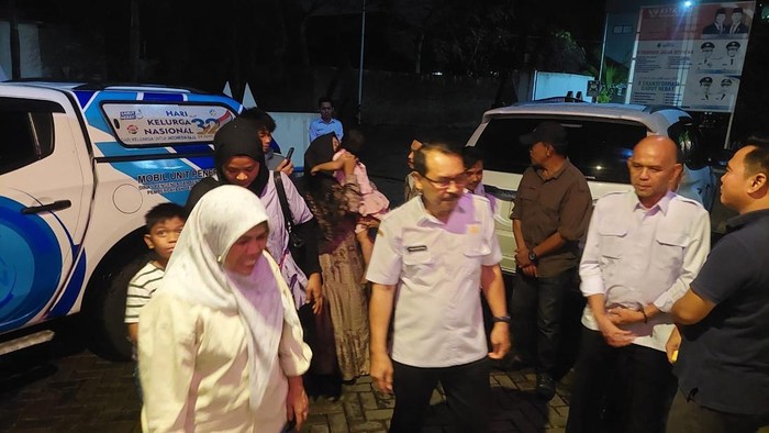 Proses penjemputan bocah Garut telantar sendiri di Kampar
