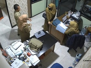 Video: Warga Gresik Kena Prank SK PNS Palsu hingga Masuk Kerja