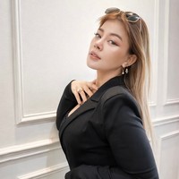 Sempat menyentuh bobot 171 kg, kini Shindy tampil jauh lebih langsing dan fresh dengan bobot 67 kg. Dengan penampilan barunya, Shindy jadi semakin percaya diri memamerkan foto-fotonya di media sosial. Foto: Instagram/@rendyshindy_samuel