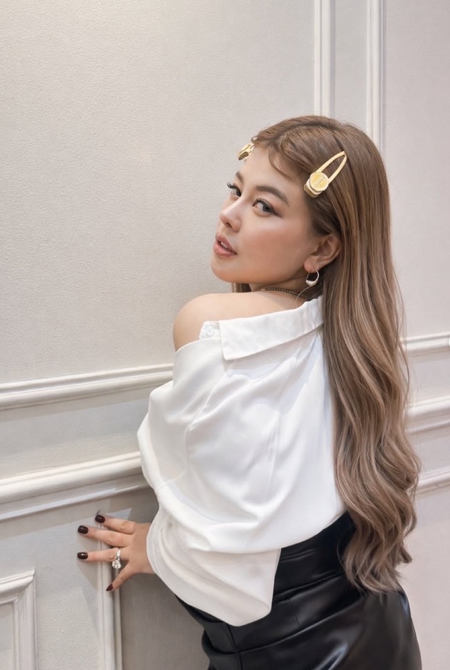 Diketahui sebelumnya Shindy sempat terkena obesitas morbid yang membuatnya harus menggunakan kursi roda. Ingin hidup lebih sehat, Shindy menjajal beragam diet. Foto: Instagram/@rendyshindy_samuel