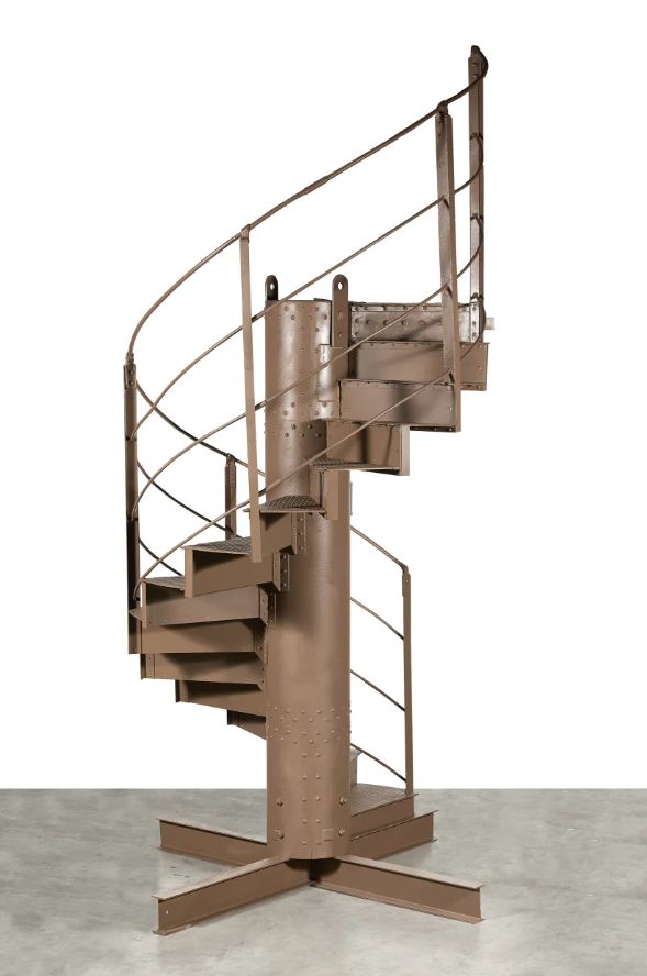 Tangga Menara Eiffel Tangga Menara Eiffel bakal dilelang. Tangga ini diprediksi laku terjual sekitar Rp 3 miliar.