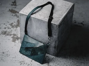 Tas dari Kulit Dinosaurus akan Dilelang Seharga Rp 10 Miliar