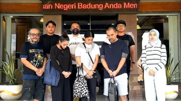 Tigran dan Donna serta dua tersangka lainnya terkait peredaran narkoba untuk DWP Bali diserahkan ke JPU.