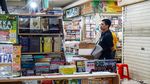 Toko Buku Blok M Bertahan di Tengah Gempuran Digital dan Belanja Online