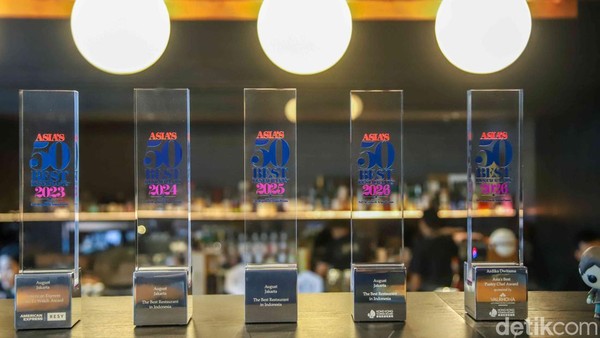 Masuk Daftar Top 50 Asia, Begini Suasana August Restaurant Jakarta