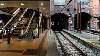 Stasiun Kereta Api Kopenhagen Tampak Seperti Dua Gambar Foto: Boredpanda