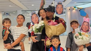 Potret Ultah ke-39 Jennifer Bachdim, Dapat Kejutan Spesial di Bandara Bali