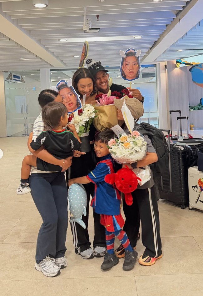 Kekompakan dan keharmonisan keluarga Jennifer dan Irfan Bachdim memang kerap banjir pujian. Unggahan tersebut pun turut dibanjiri dengan ucapan selamat ulang tahun dari para netizen. Foto: Instagram/@jenniferbachdim
