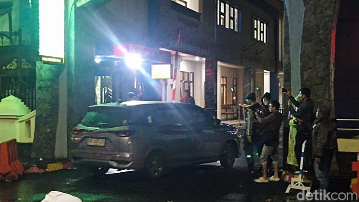 Kantor Polres Tulungagung didatangi sejumlah pejabat setelah OTT KPK.