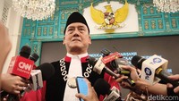 Intip Garasi Hakim MK yang Baru Dilantik Presiden