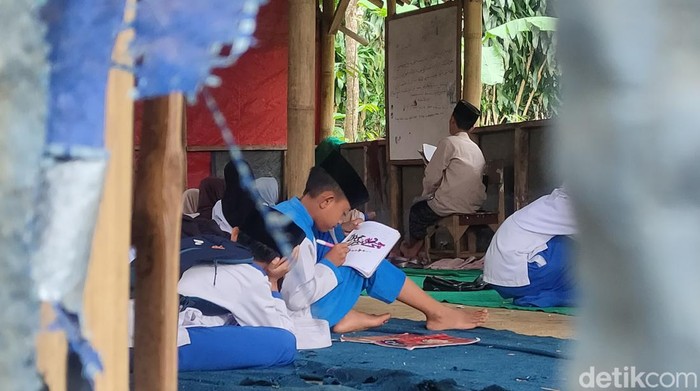 Madrasah DTA di Cianjur
