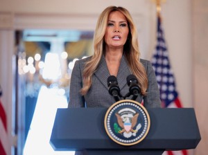 Melania Trump Akhirnya Bicara! Bantah Terlibat Kasus Jeffrey Epstein