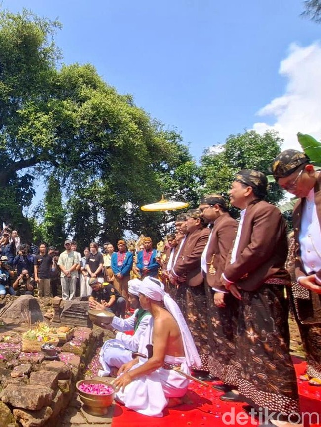 Melihat Tradisi Manusuk Sima di Nganjuk