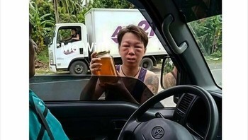 Madu alami, tak diragukan. Foto: laughs via Bored Panda  