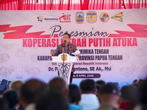 Menkop Resmikan Operasional Kopdes Merah Putih di Atuka Mimika Papua Tengah