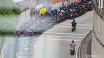 Motor Parkir Sembarangan, Jalan Lebak Bulus Jadi Sempit