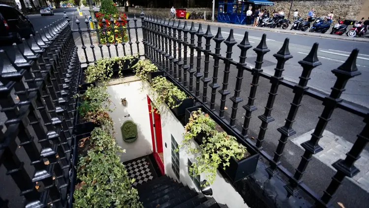 Begini Wujud Hotel yang Dulunya Bekas Toilet Umum, Estetik!