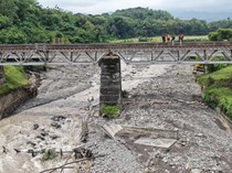 Satu Jalur KA Prupuk-Linggapura Ditutup Sementara Imbas Kerusakan Jembatan