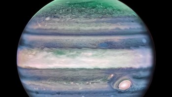 Pita awan berputar di Jupiter terlihat jelas, memperlihatkan dinamika atmosfer yang kompleks. Foto: NASA