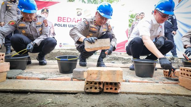 Polda Sumsel Bedah Rumah Warga