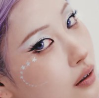 Transformasi RISABAE, MUA Legendaris Artis KPop yang Debut Jadi Solois