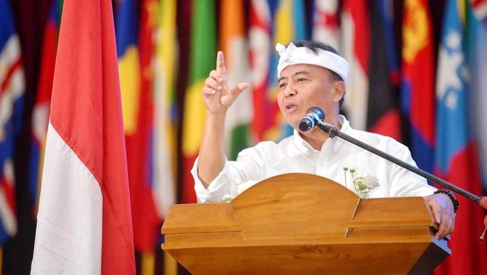 Sekda Jabar Herman Suryatman saat menghadiri diskusi pemberantasan tindak pidana korupsi.