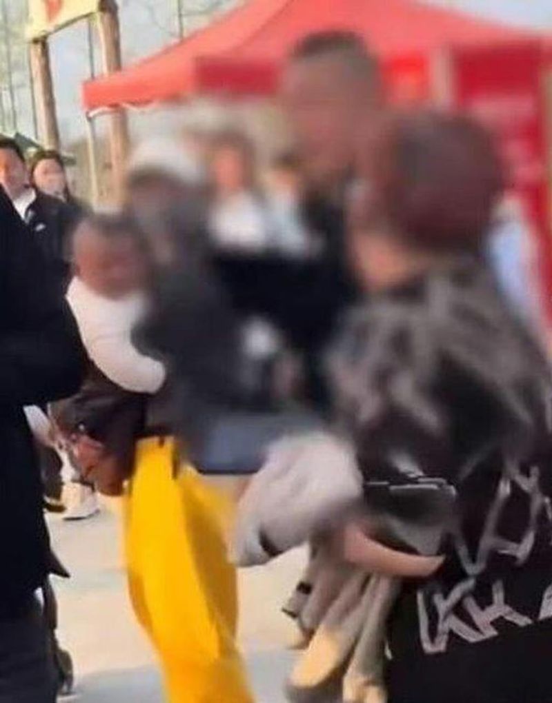 Suami ikut ajang cari jodoh saat ditinggal istri ke toilet