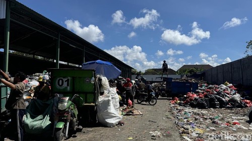 Suasana di TPS3R Sesetan, Denpasar, Jumat (10/4/2026).