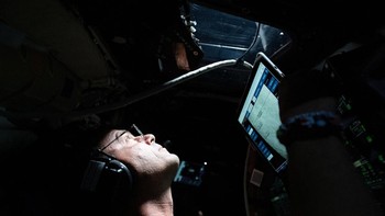 Astronaut Jeremy Hansen menyebut pencapaian itu sebagai bentuk penghormatan kepada misi sebelumnya. Ia menegaskan eksplorasi ini melanjutkan jejak para pendahulu. REUTERS/NASA