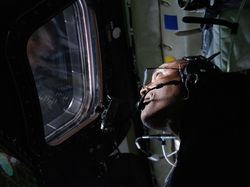 Sukses Pecah Rekor, Kru Artemis II Siap Pulang ke Bumi